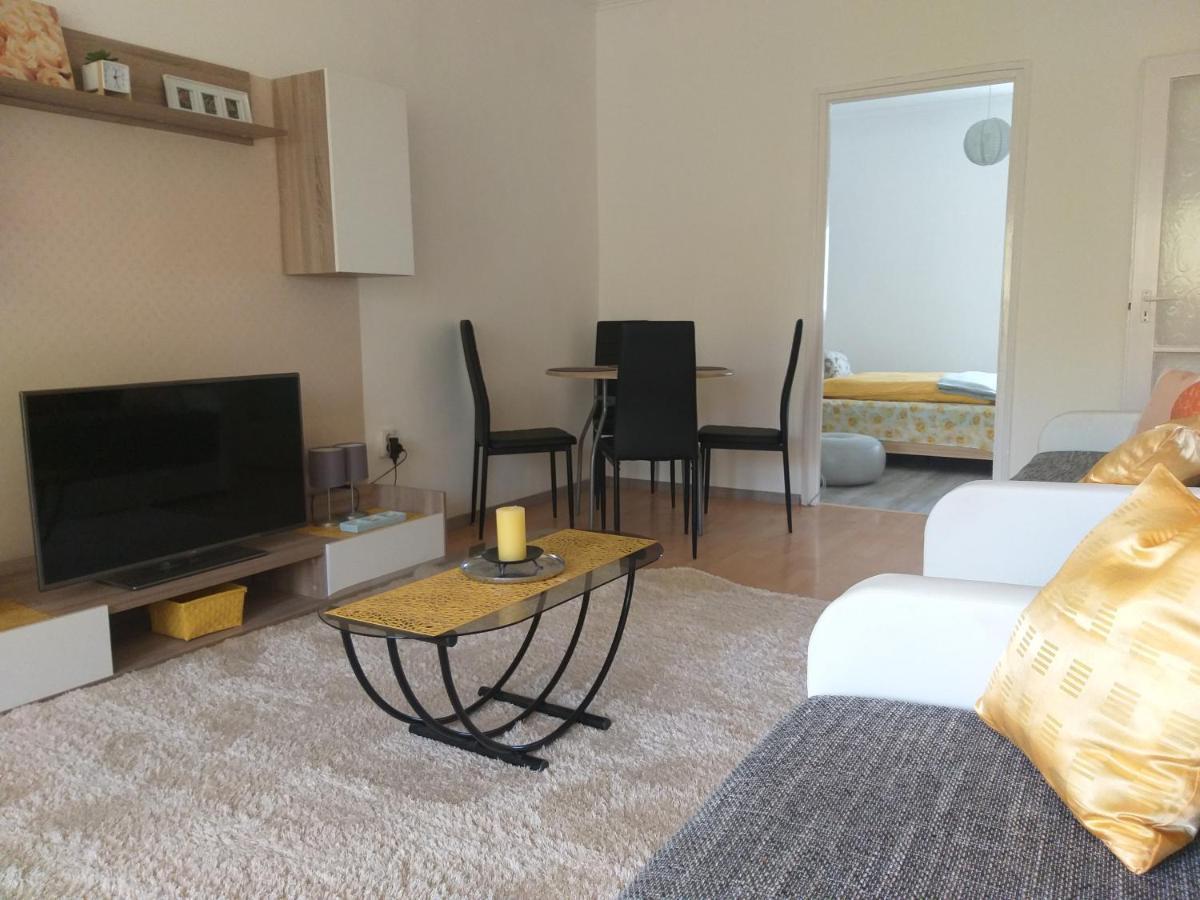 Simon Apartman Tiszafured Exterior photo